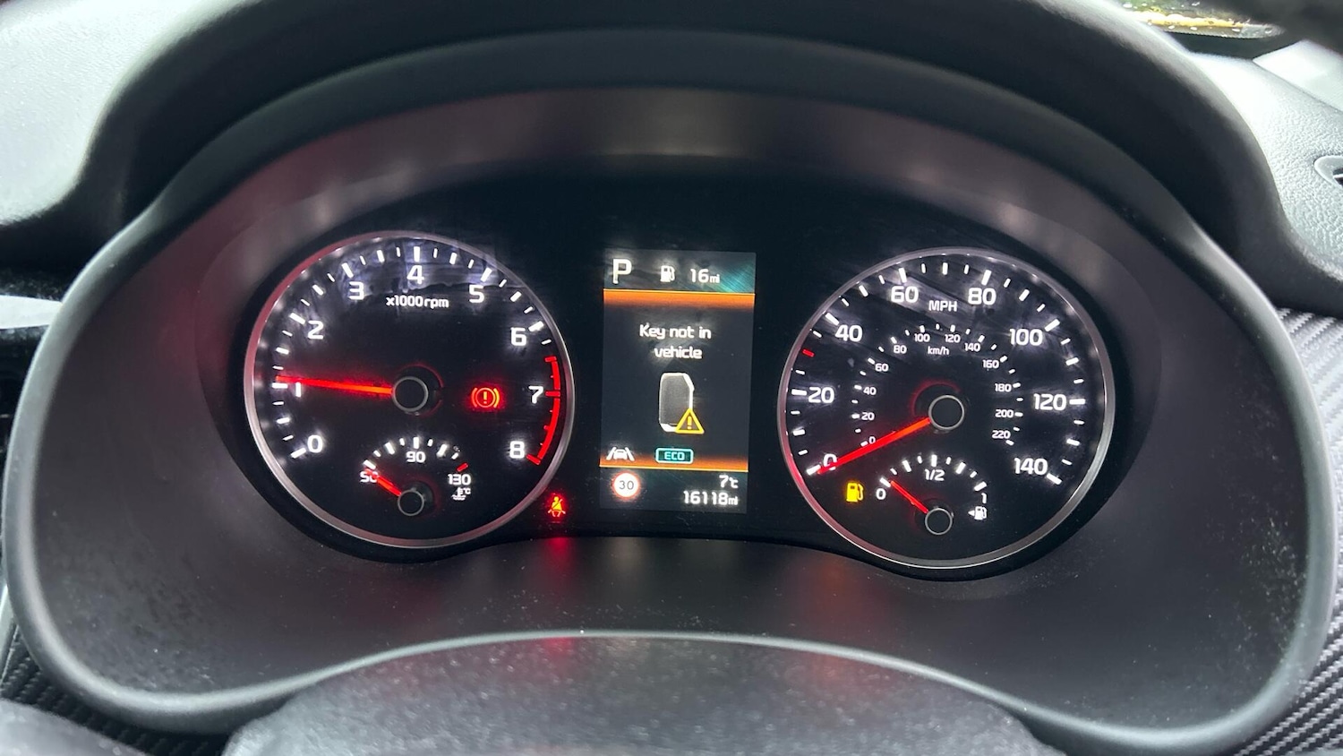 Used Kia Stonic 2024 for sale - 77671610: Photo 7