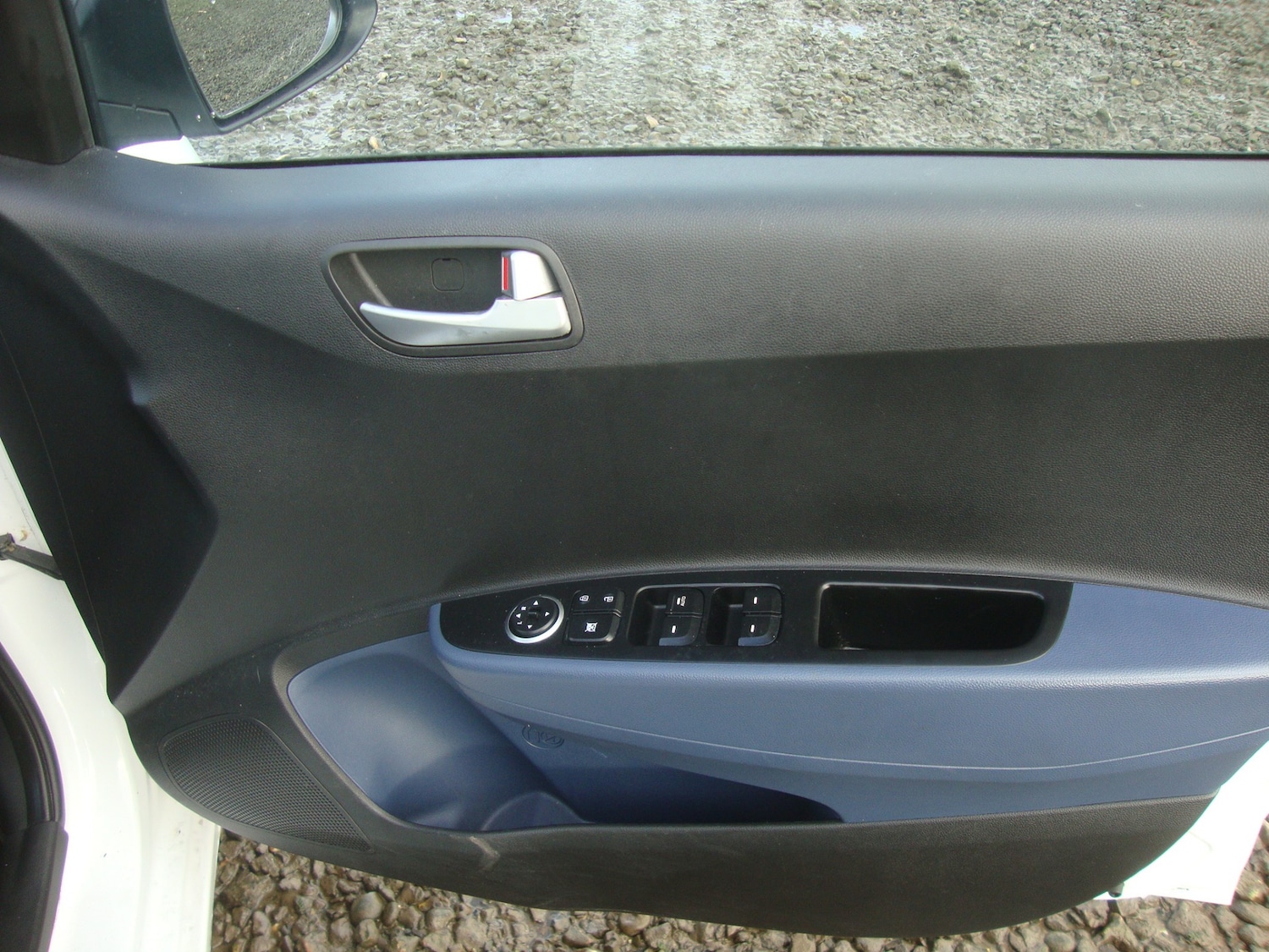 Used Hyundai i10 2015 for sale - 76940517: Photo 15