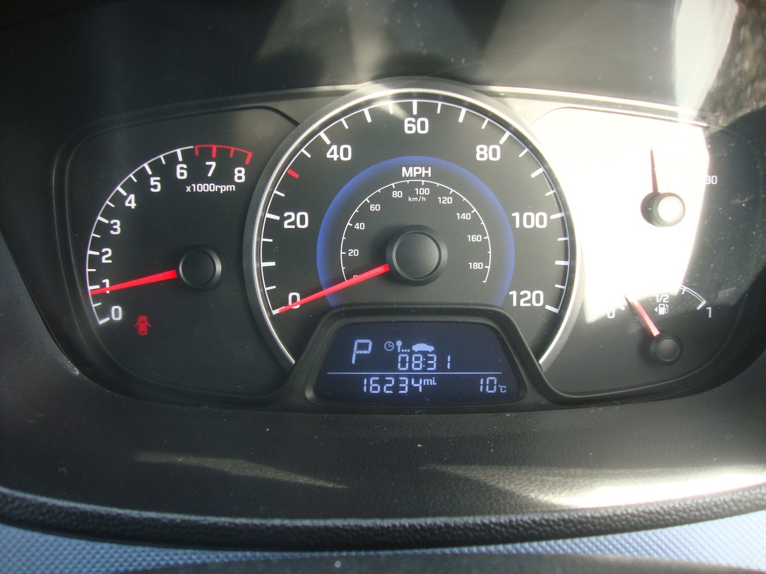 Used Hyundai i10 2015 for sale - 76940517: Photo 17