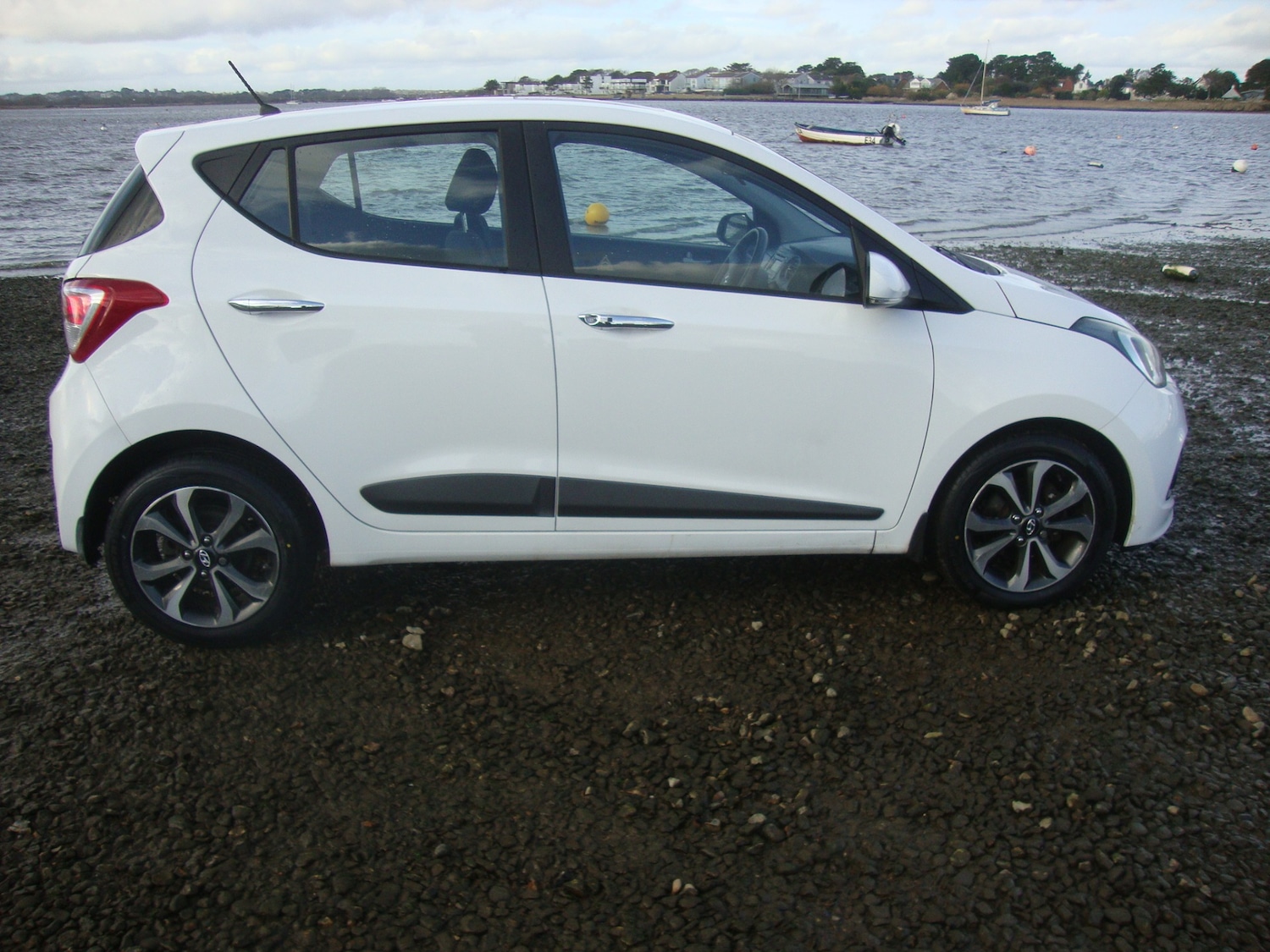 Used Hyundai i10 2015 for sale - 76940517: Photo 5