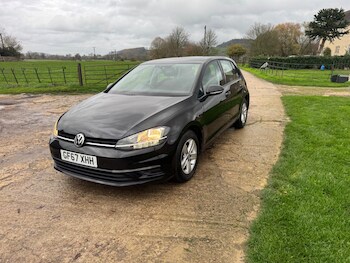 Used Volkswagen Golf 2017 for sale - 77807850: Photo