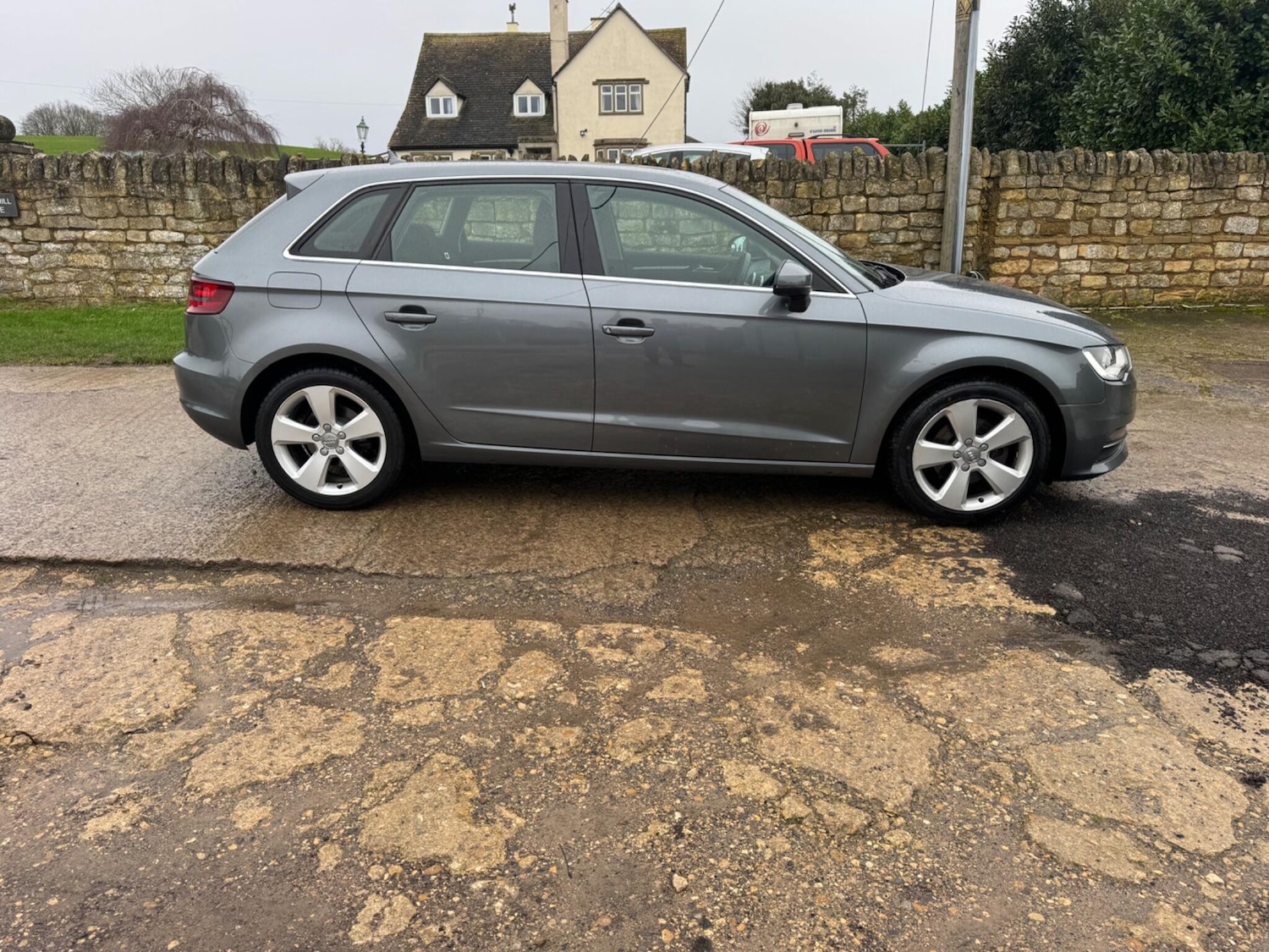 Used Audi A3 for sale - 77807738: Photo 2