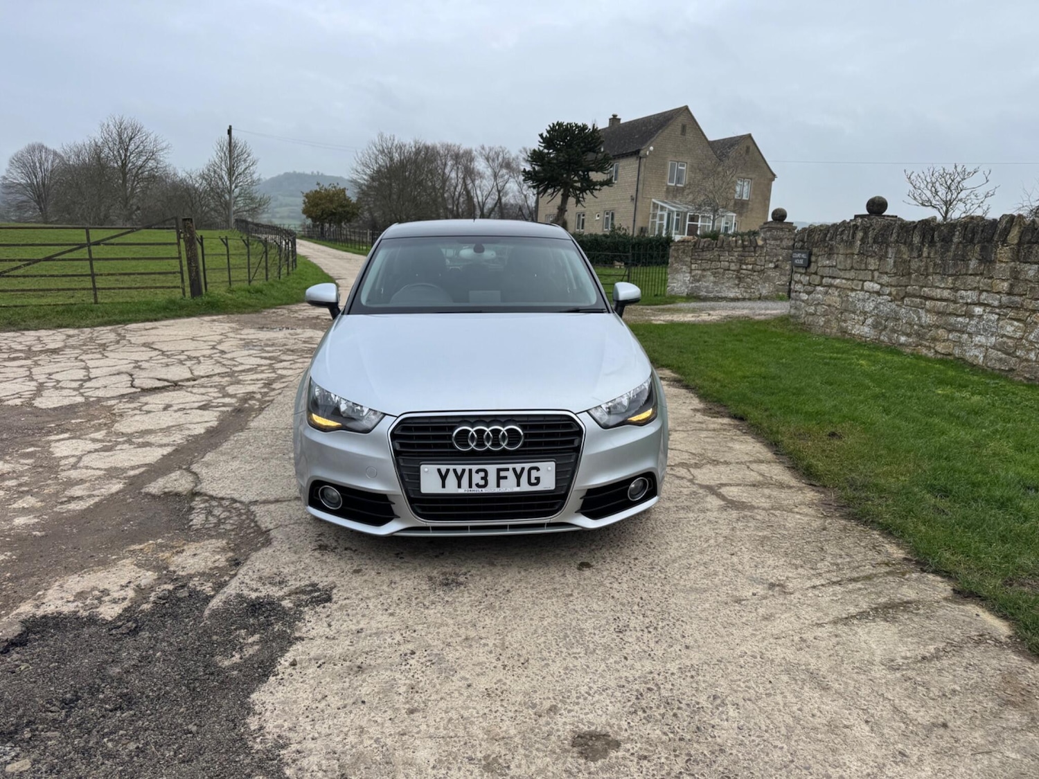 Used Audi A1 for sale - 77807612: Photo 2