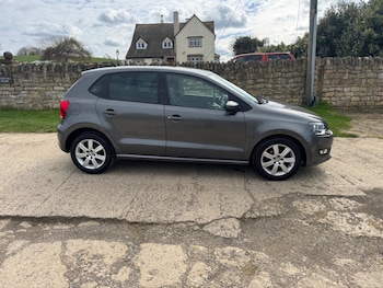 Used Volkswagen Polo 2013 for sale - 77925772: Photo