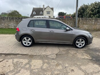 Used Volkswagen Golf 2015 for sale - 78128076: Photo