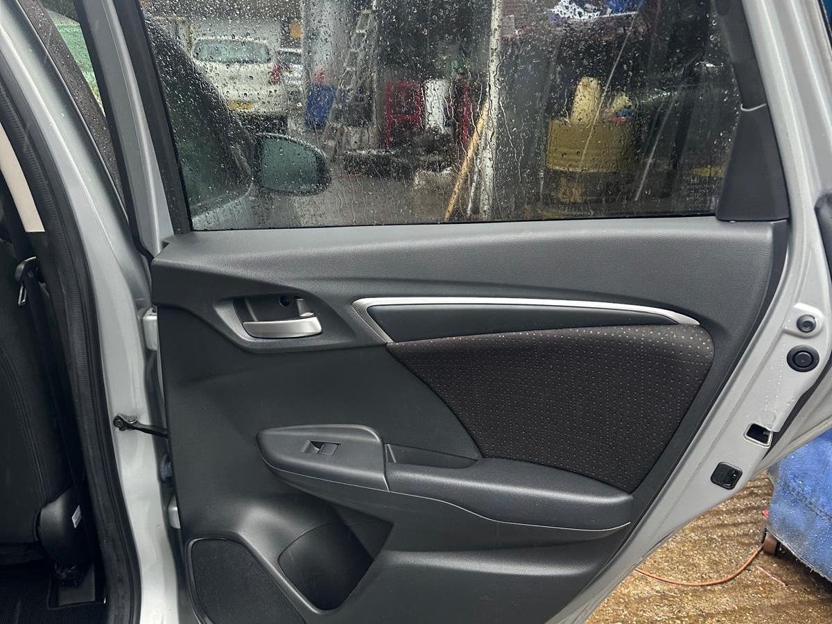 Used Honda Jazz 2014 for sale - 77456748: Photo 24