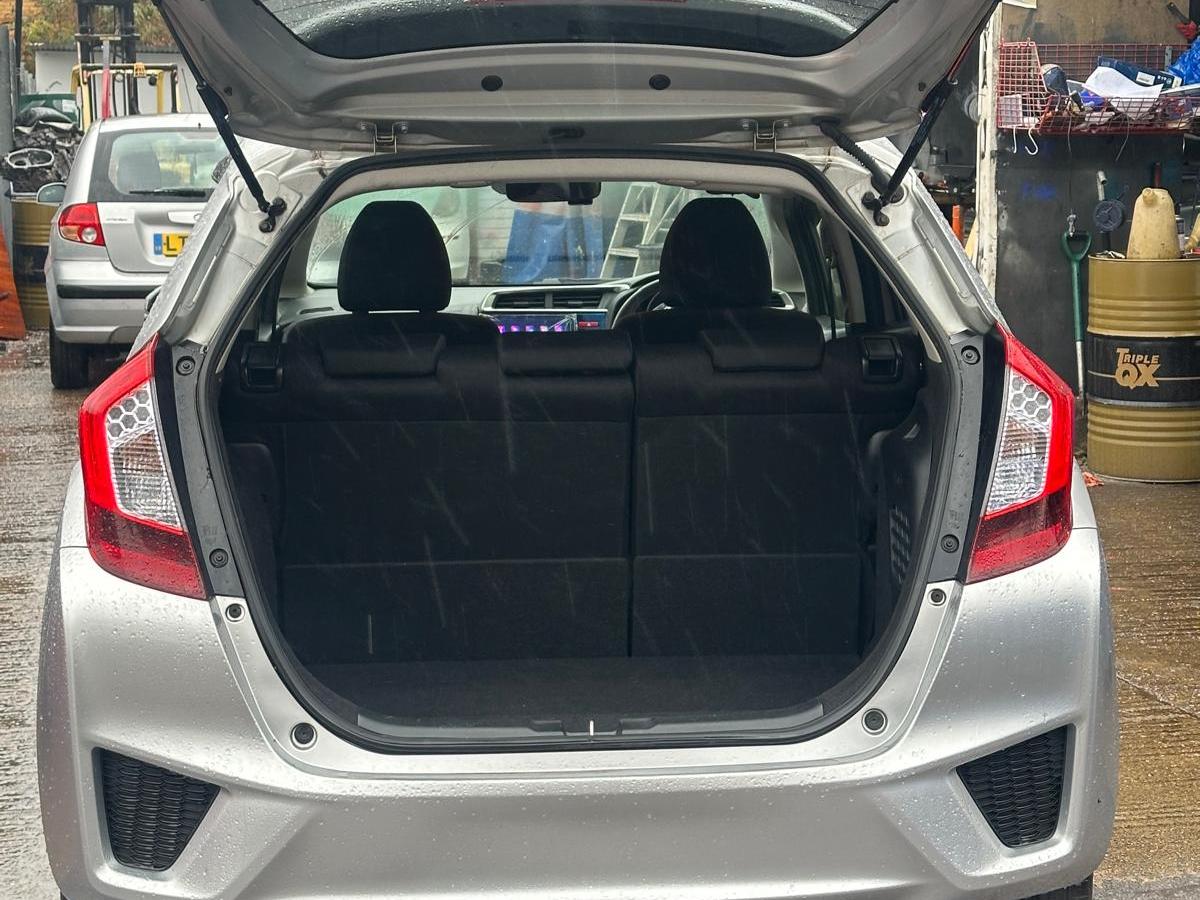 Used Honda Jazz 2014 for sale - 77456748: Photo 27