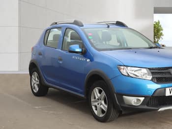 Used Dacia Sandero Stepway 2015 for sale - 79649710: Photo