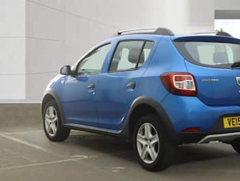 Used Dacia Sandero Stepway 2015 for sale - 79649710: Photo