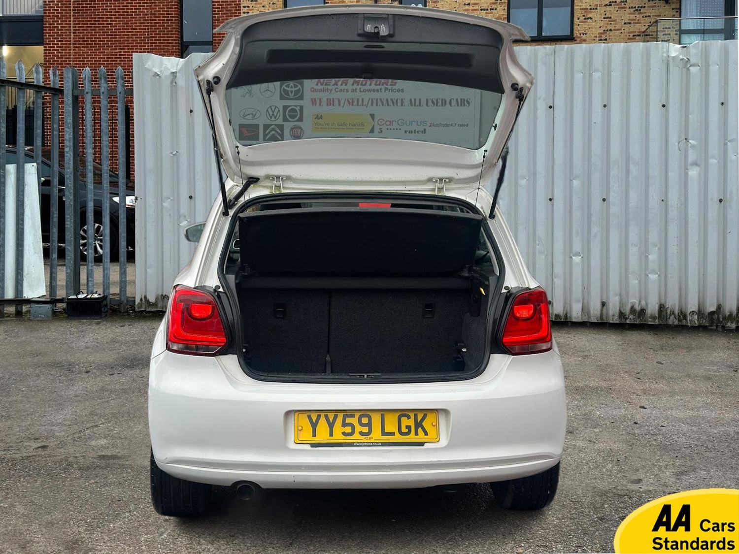 Used Volkswagen Polo 2009 for sale - 77456737: Photo 13