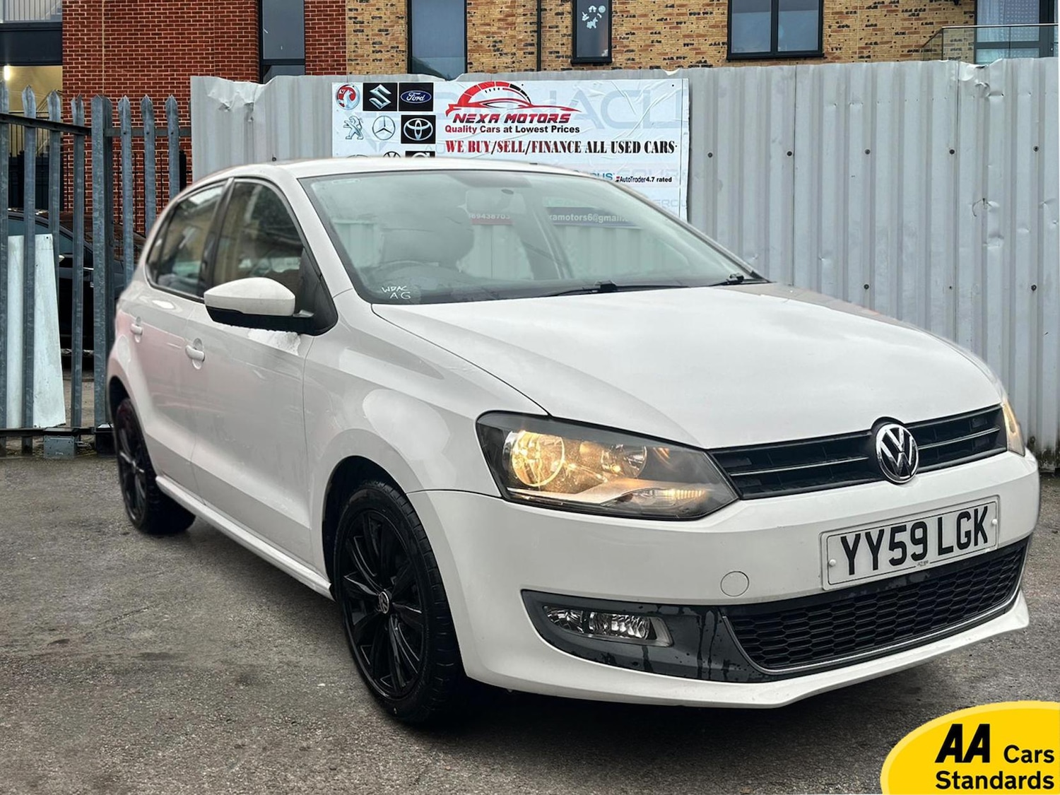 Used Volkswagen Polo 2009 for sale - 77456737: Photo 2