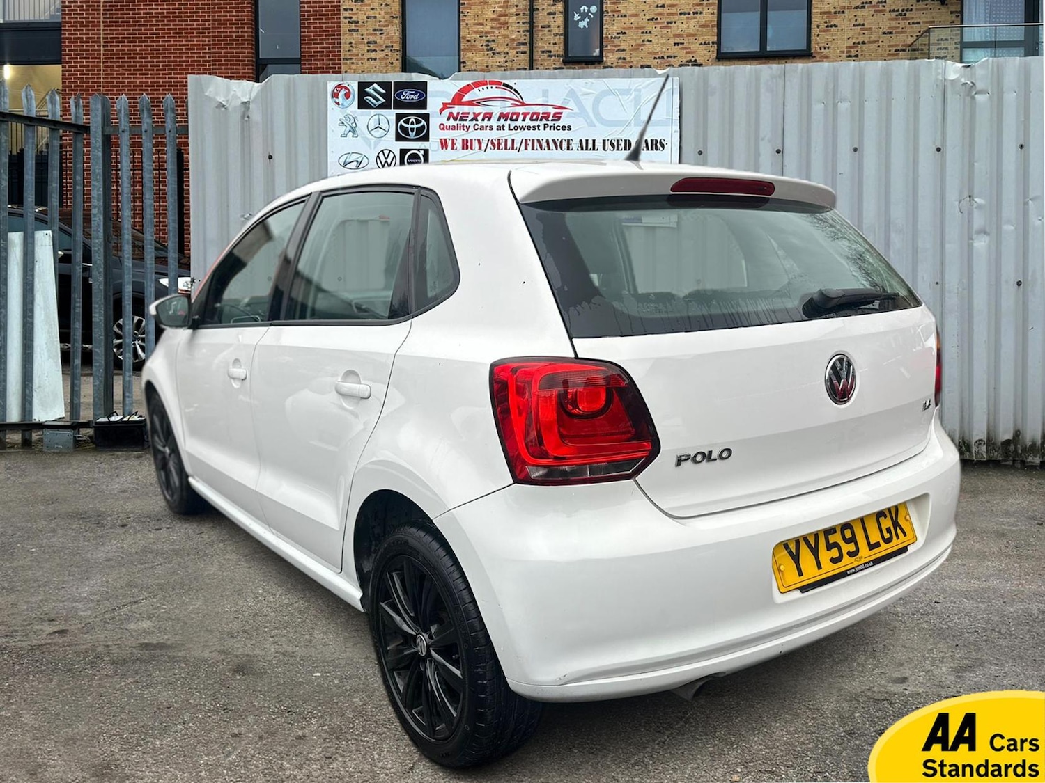 Used Volkswagen Polo 2009 for sale - 77456737: Photo 8