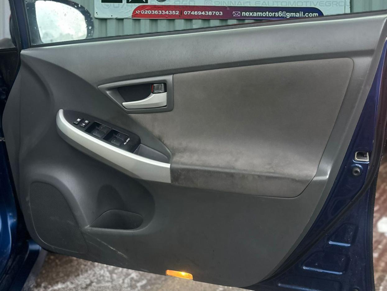 Used Toyota Prius 2011 for sale - 77456727: Photo 18