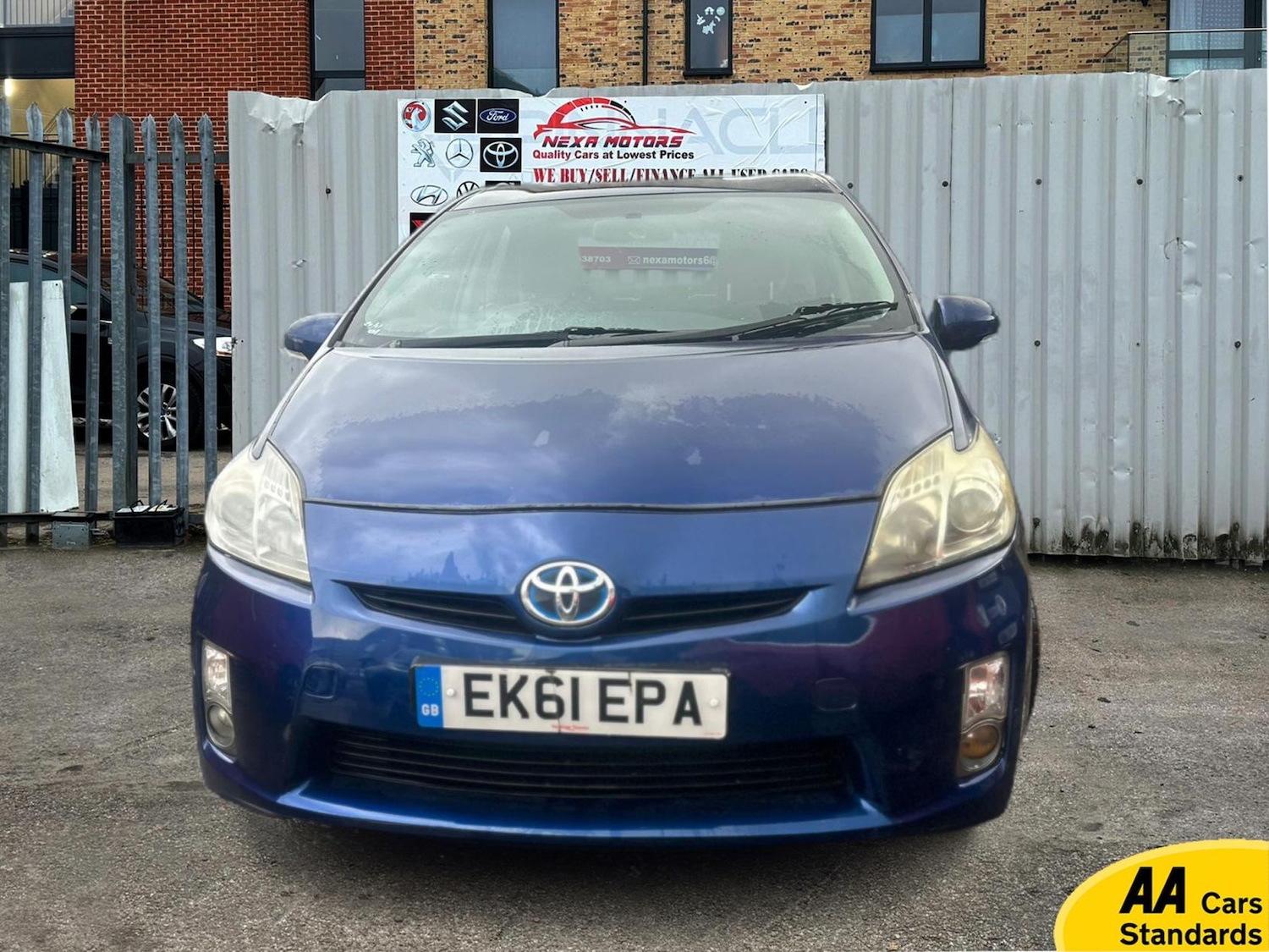 Used Toyota Prius 2011 for sale - 77456727: Photo 2