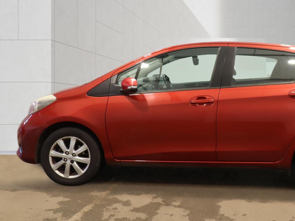 Used Toyota Yaris 2012 for sale - 78143813: Photo 4