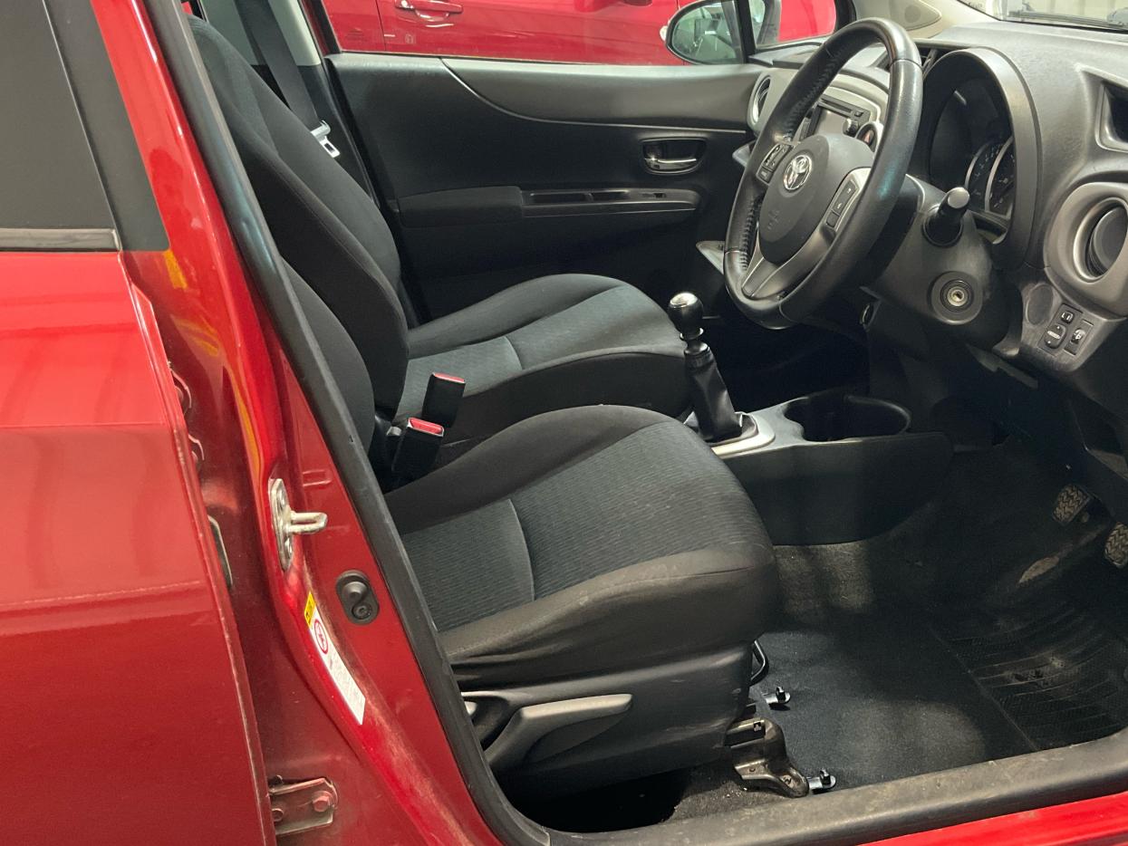 Used Toyota Yaris 2012 for sale - 78143813: Photo 8