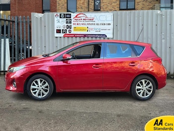 Used Toyota Auris 2013 for sale - 78329223: Photo
