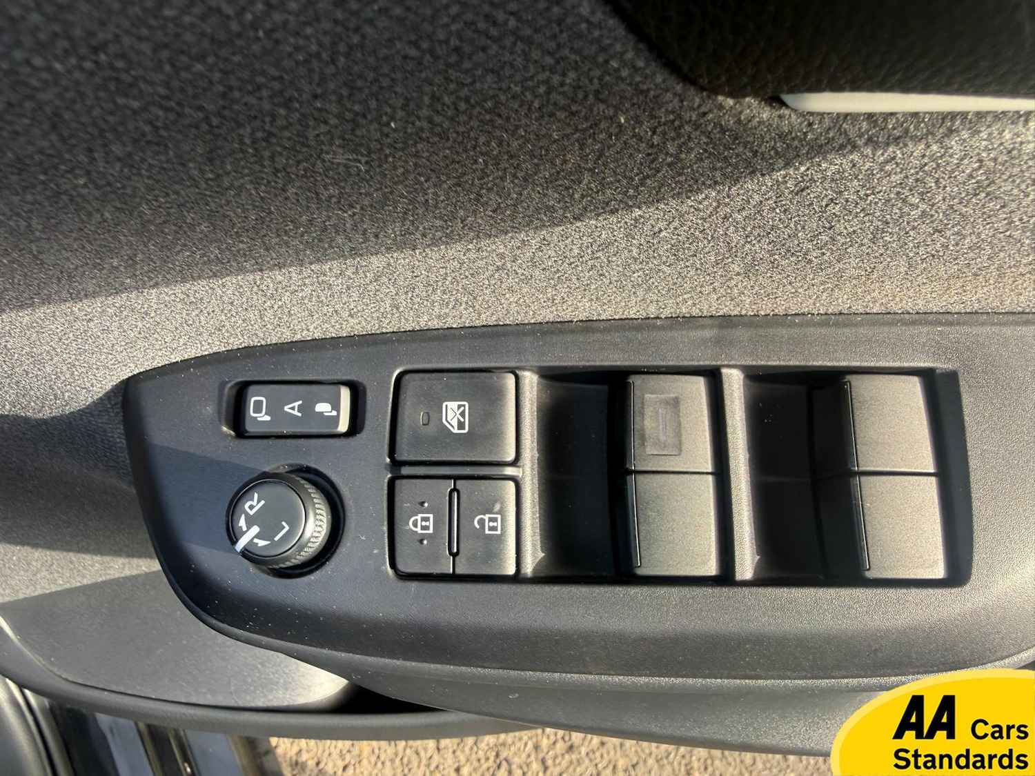 Used Toyota Yaris for sale - 77778729: Photo 8