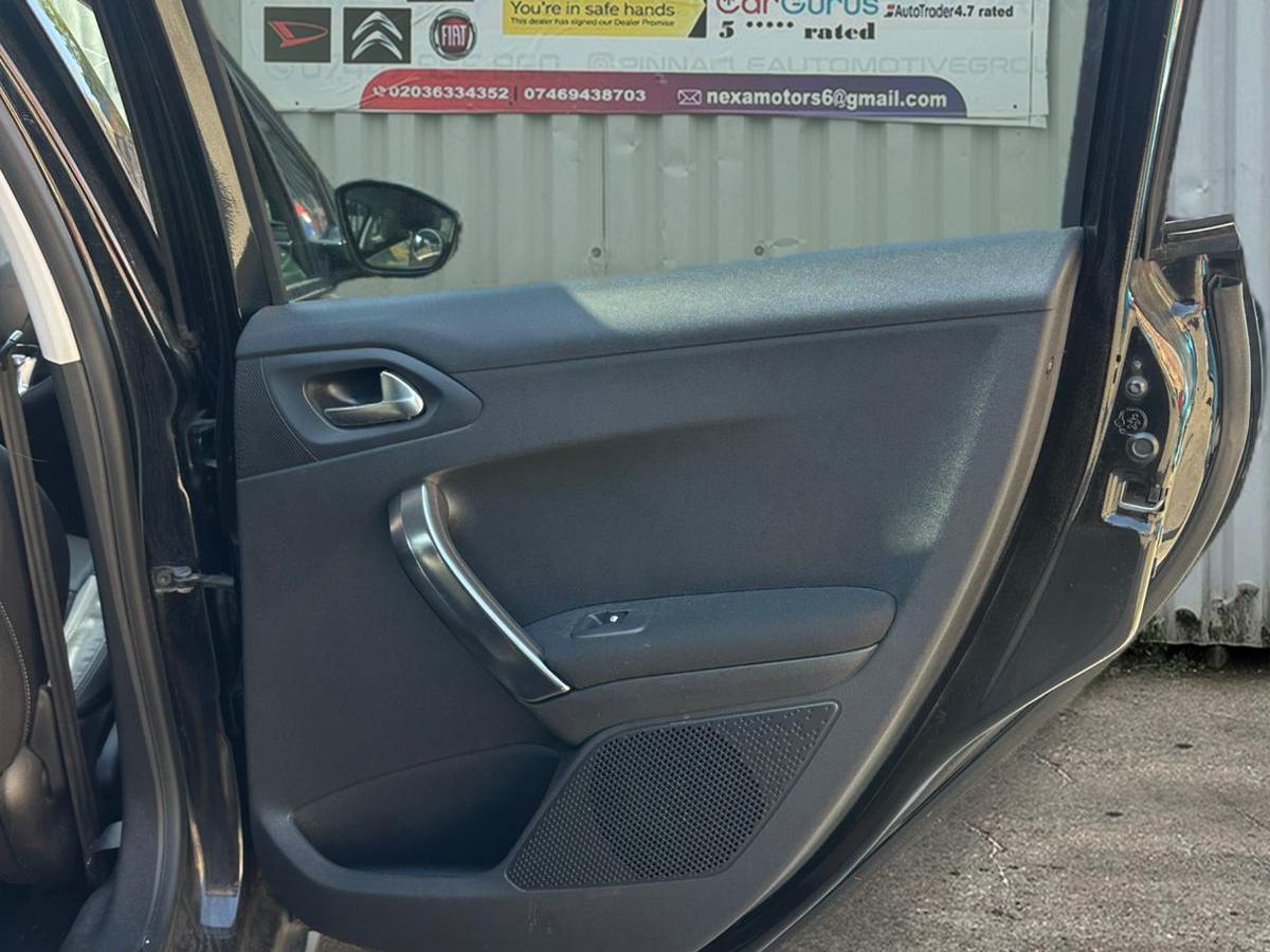 Used Peugeot 2008 2015 for sale - 78166421: Photo 14