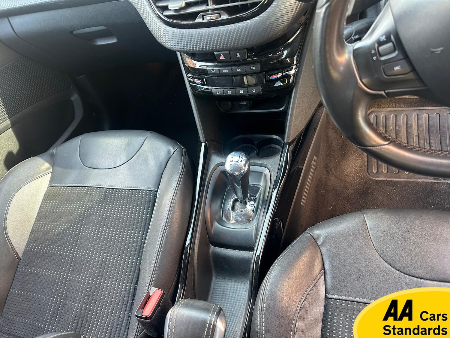 Used Peugeot 2008 2015 for sale - 78166421: Photo 8