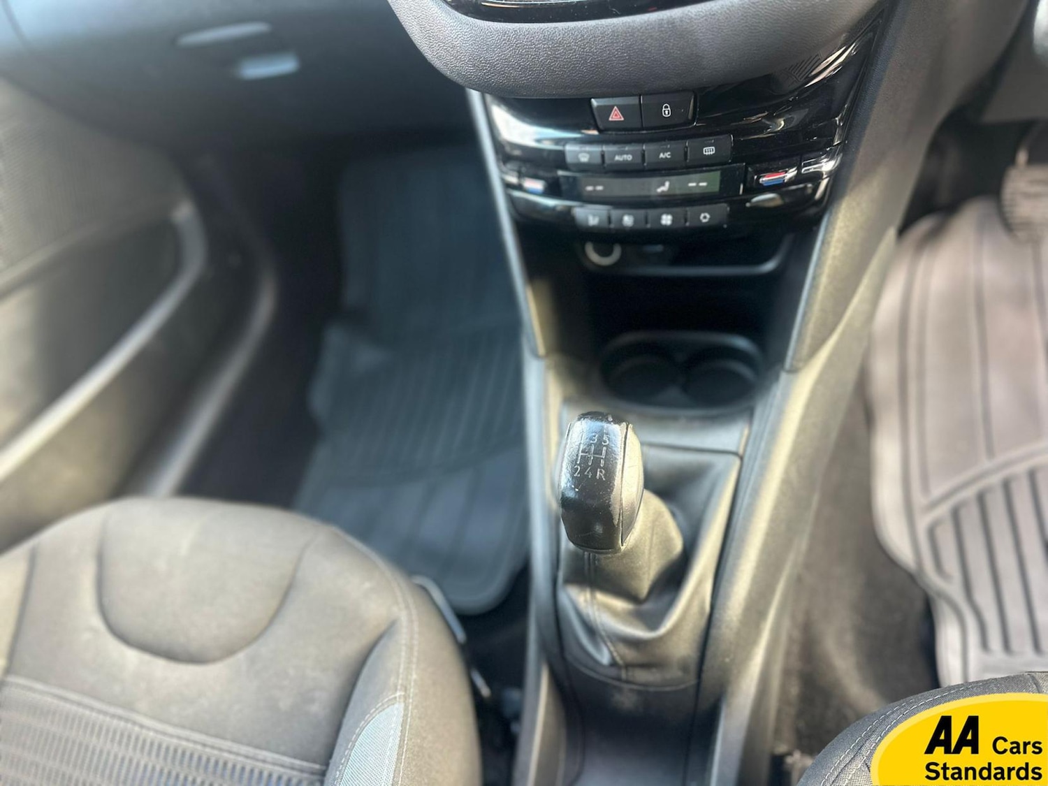 Used Peugeot 208 2013 for sale - 77456726: Photo 22