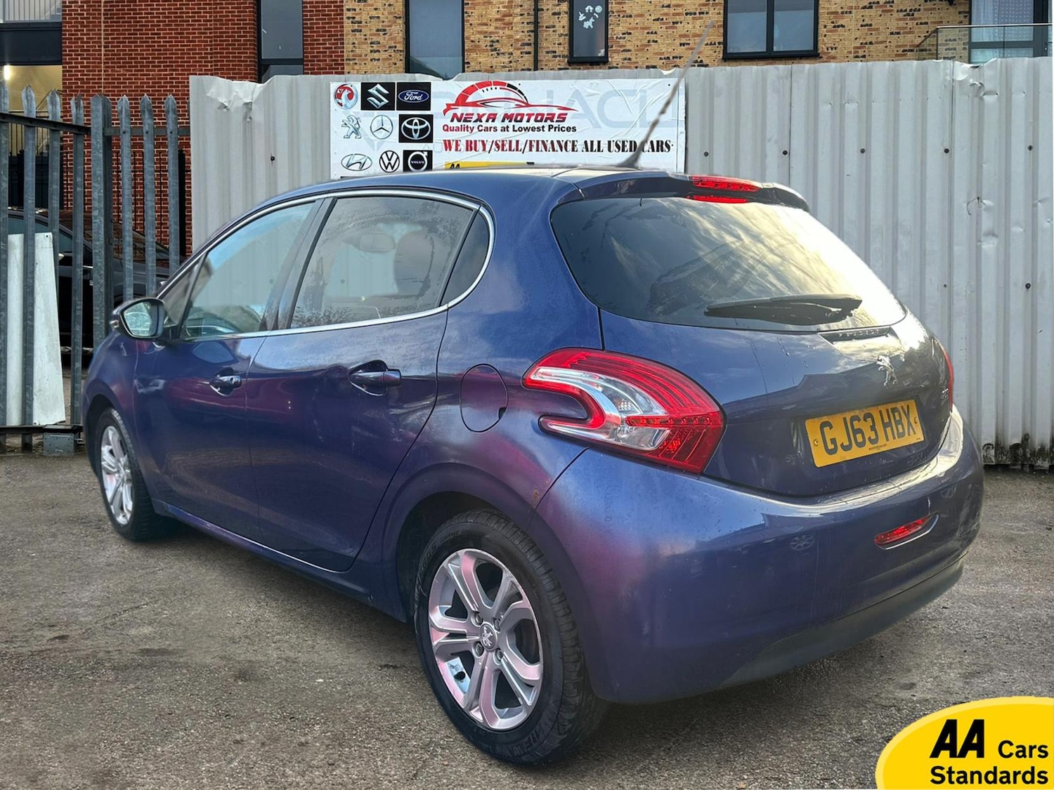 Used Peugeot 208 2013 for sale - 77456726: Photo 9