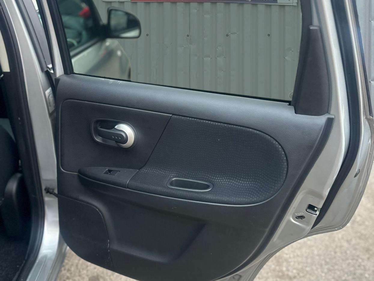 Used Nissan Note 2009 for sale - 77456734: Photo 24