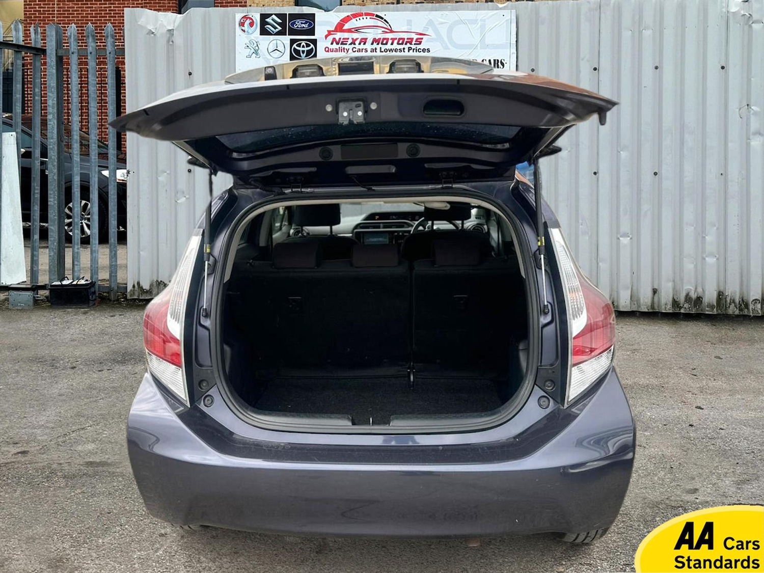 Used Toyota Yaris for sale - 77918173: Photo 16