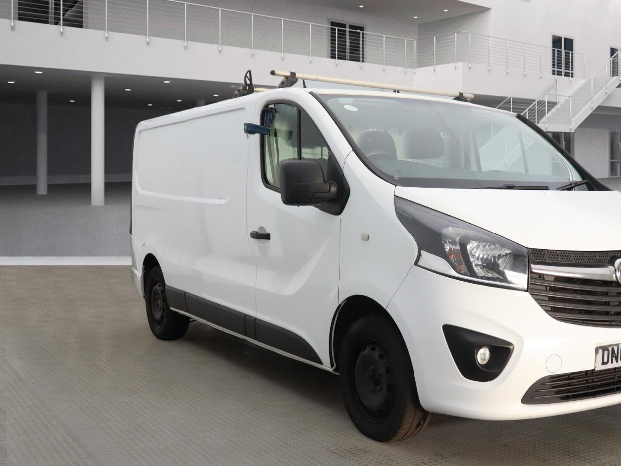 Used Vauxhall Vivaro 2018 for sale - 77456733: Photo 2