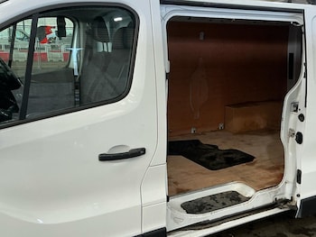 Used Vauxhall Vivaro 2018 for sale - 77456733: Photo