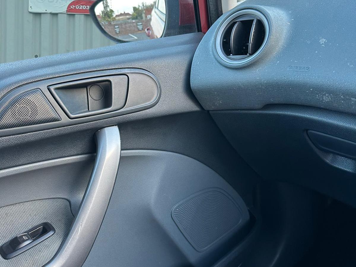 Used Ford Fiesta 2009 for sale - 77456707: Photo 26