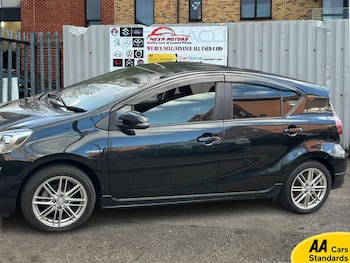 Used Toyota Aqua 2015 for sale - 79246951: Photo