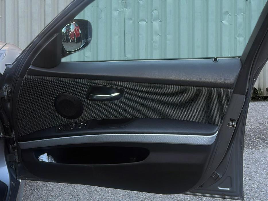 Used BMW 3 Series 2010 for sale - 77456745: Photo 12