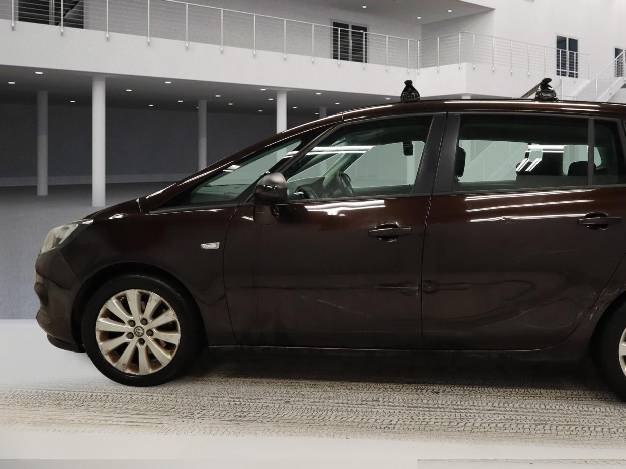 Used Vauxhall Zafira Tourer 2016 for sale - 77630930: Photo 2