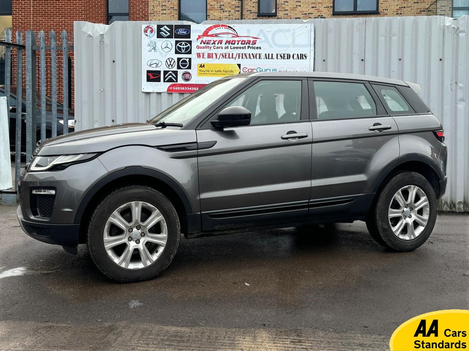 Used Land Rover Range Rover Evoque 2017 for sale - 77456682: Photo 2