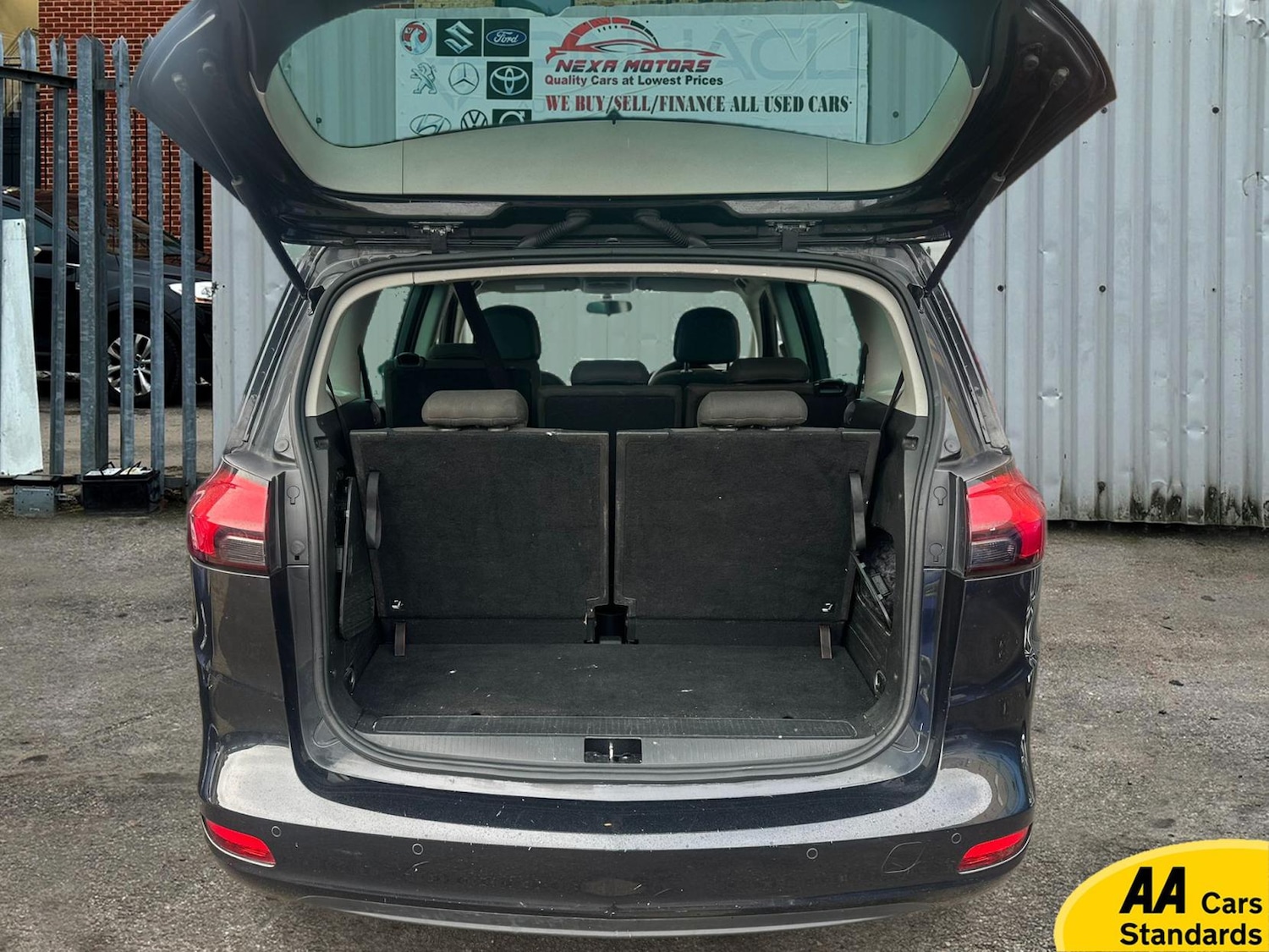 Used Vauxhall Zafira 2015 for sale - 77456710: Photo 10