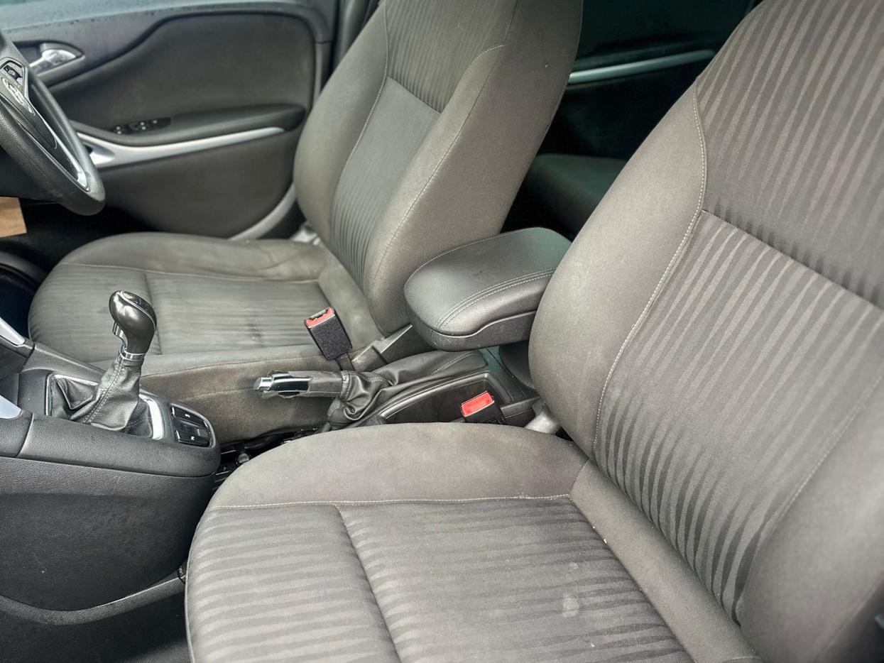 Used Vauxhall Zafira 2015 for sale - 77456710: Photo 18