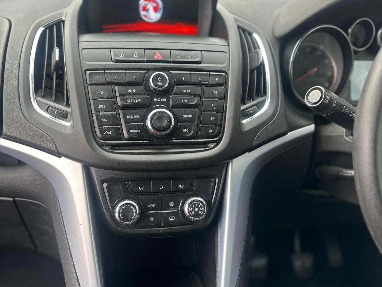 Used Vauxhall Zafira 2015 for sale - 77456710: Photo 22