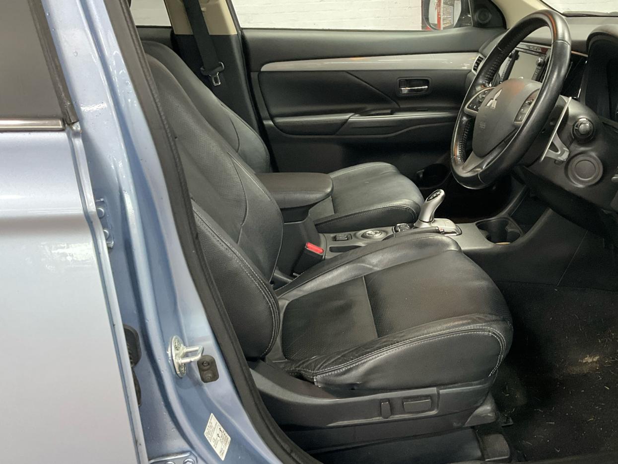 Used Mitsubishi Outlander 2014 for sale - 77456740: Photo 7