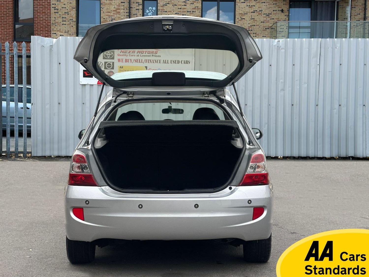 Used Honda Civic 2005 for sale - 77456675: Photo 17