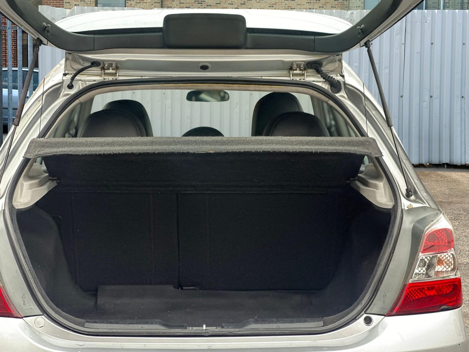 Used Honda Civic 2005 for sale - 77456675: Photo 32