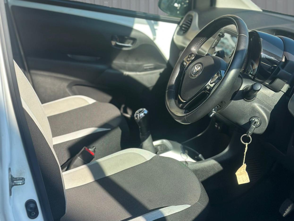 Used Toyota AYGO 2018 for sale - 77619390: Photo 15