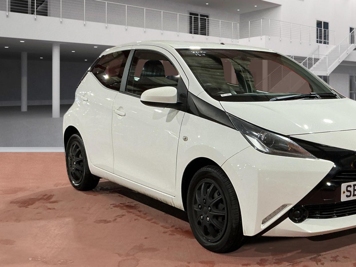 Used Toyota AYGO 2018 for sale - 77619390: Photo 2