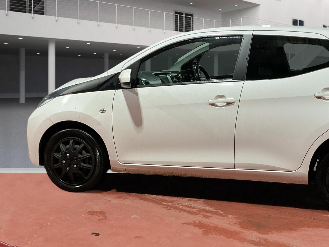 Used Toyota AYGO 2018 for sale - 77619390: Photo 3