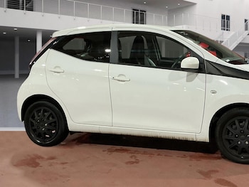 Used Toyota AYGO 2018 for sale - 77619390: Photo