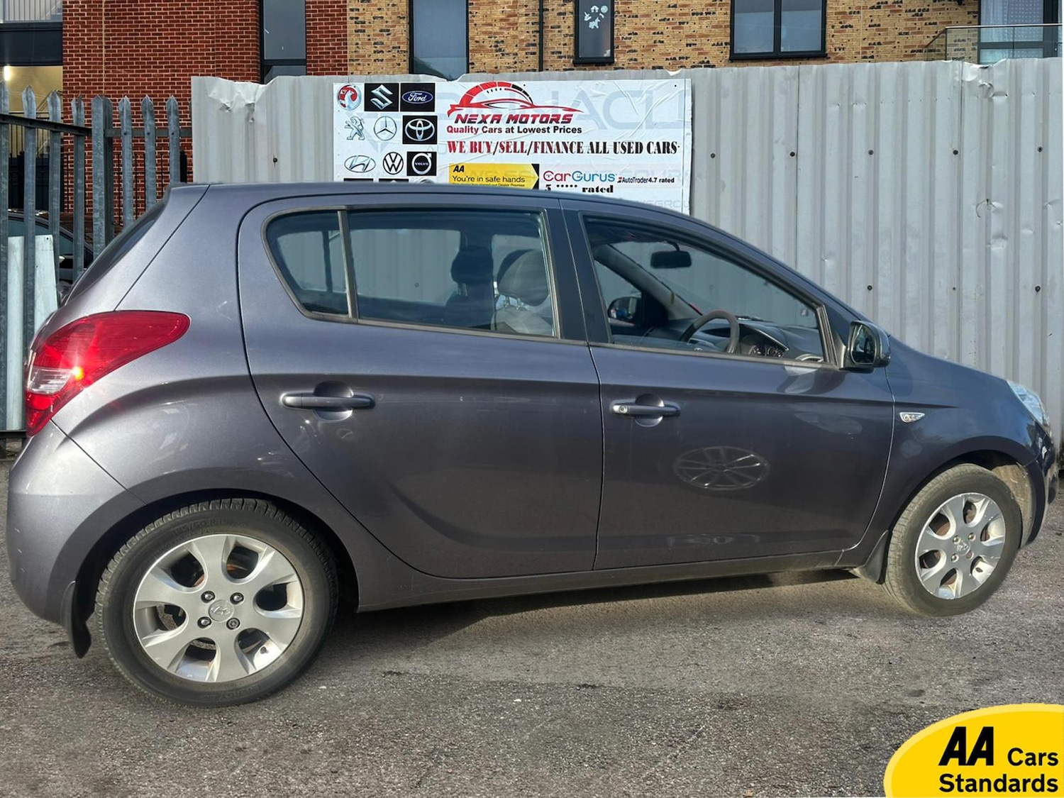 Used Hyundai i20 2010 for sale - 77456716: Photo 3