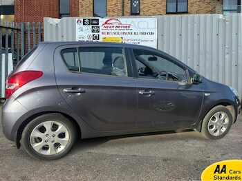 Used Hyundai i20 2010 for sale - 77456716: Photo