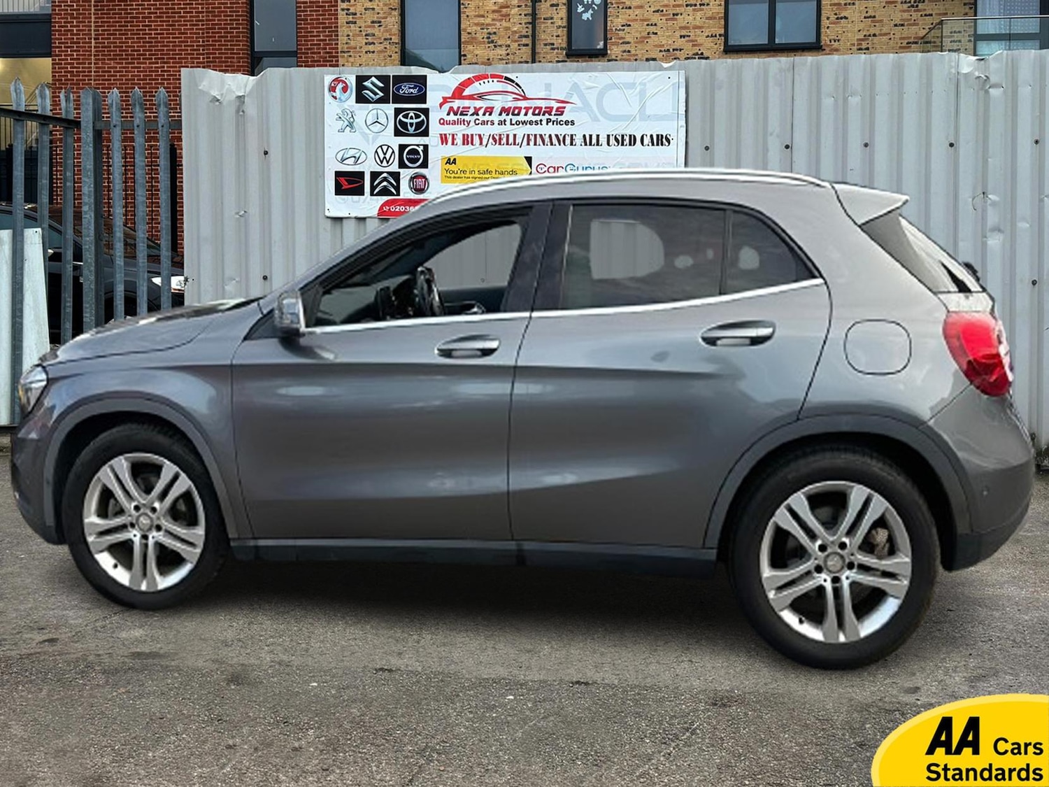 Used Mercedes-Benz GLA 2015 for sale - 77456688: Photo 2