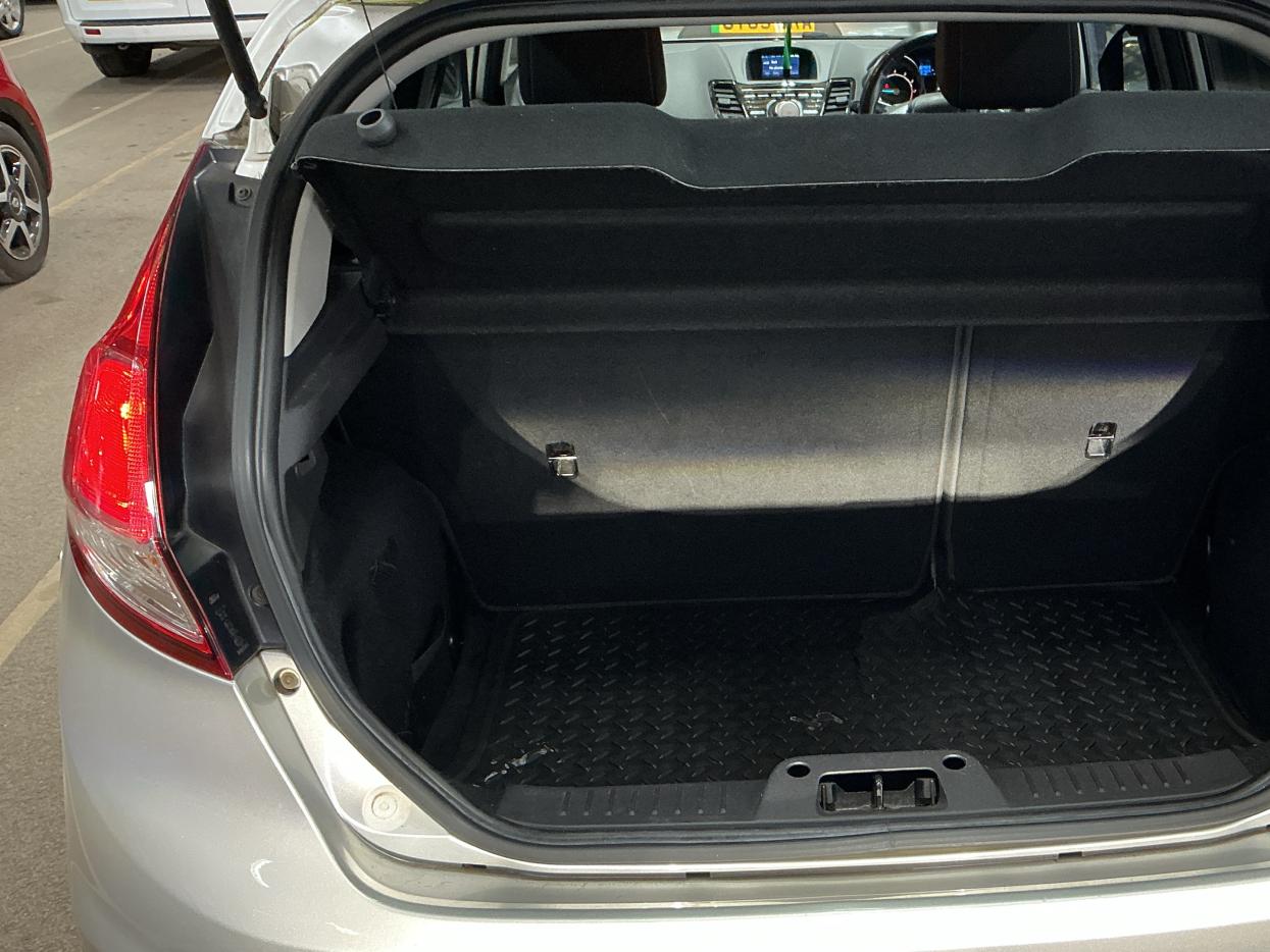 Used Ford Fiesta 2013 for sale - 77662145: Photo 9