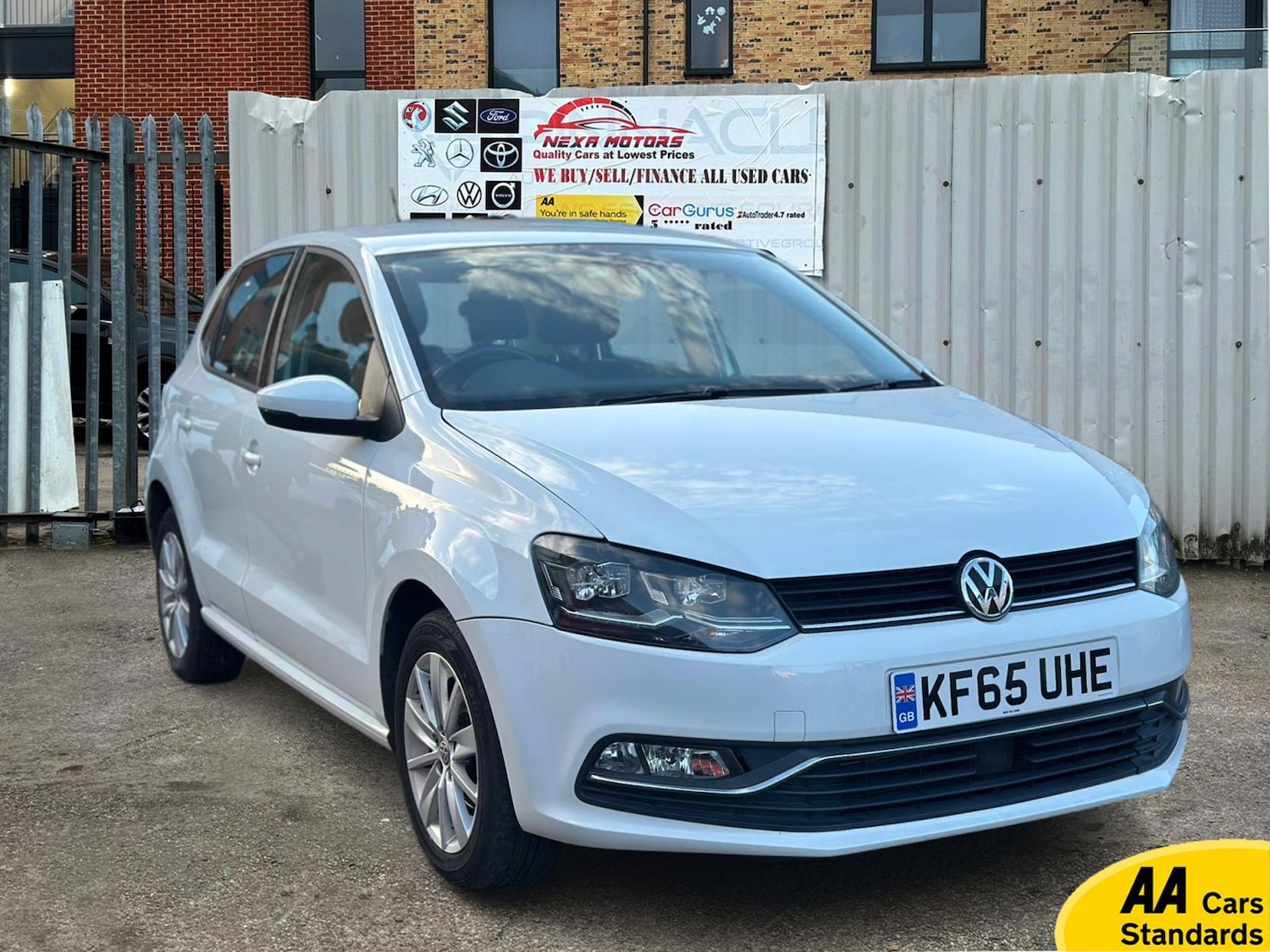 Used Volkswagen Polo 2015 for sale - 78060573: Photo 2